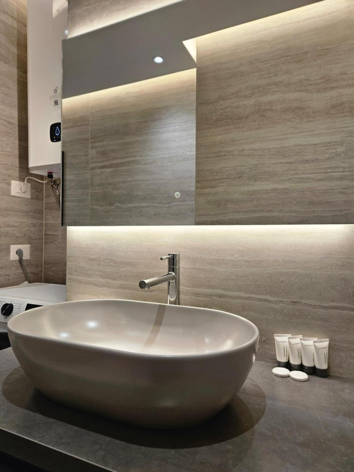 Miku Apartment-Modern 2Bedroom In Prime Location Tirana Extérieur photo
